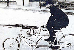 Francouzské kulometné jízdní kolo Vélo-mitrailleur Blanchard