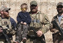 Bývalý člen elitních Navy SEALs splnil sen malému postiženému chlapci