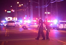 Floridský masakr v gay klubu si vyžádal přes 50 obětí a 53 zraněných..
