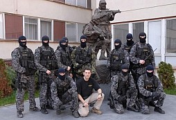 Teror se mění, střílet musíme my sami, míní elitní instruktor sebeobrany Pavel Černý