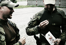 Co jedí vojáci? V Česku najdete ve vojenském potravinovém balíčku i sušené maso