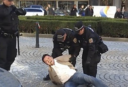 Zásah MP na Václavském náměstí