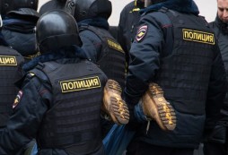 Švédská vs ruská policie - najděte 5 rozdílů :)