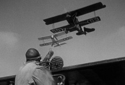 Tip na film: Pekelní andělé - válečný film od výstředního miliardáře Howarda Hughese