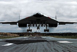 Tupolev se připravuje na stavbu prototypů nového strategického bombardéru PAK DA