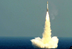 Indie poprvé otestovala odpálením z ponorky balistickou raketu schopnou nést jadernou hlavici