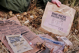 Otestovali jsme nové české potravinové dávky pro vojáky i outdoorové nadšence