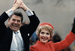 Válečná služba pozdějšího prezidenta USA Reagana formovala jeho politické postoje