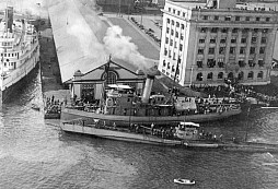 Německá prvoválečná ponorka leží rozstřílená na dně Michiganského jezera. Američanům vydělala spoustu peněz