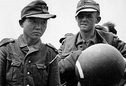 Voják, který bojoval v Imperiální japonské armádě, sovětské Rudé armádě a německém Wehrmachtu.