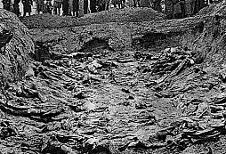 Katyňský masakr - neomluvitelný zločin sovětské NKVD na polských důstojnících a inteligenci