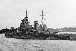 Bitevní loď Prince of Wales přežila střetnutí s Bismarckem. Pro japonské námořní letectvo ale nebyla soupeřem
