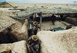 Písek a Krev: Život na sovětských předsunutých základnách během sovětsko-afghánské války 