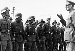Vlastenci, nebo zrádci? Vojáci generála Vlasova ve službách nacistů
