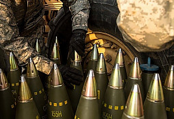 Evropská obranná agentura podepisuje rámcové smlouvy na společný nákup 155mm munice 
