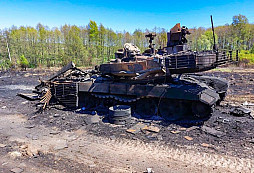 Ruská armáda dostává modernizované tanky T-72B3 a T-90M. Bude to stačit?