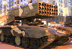 Saúdská Arábie údajně plánuje pořízení ruského termobarického systému TOS-1A