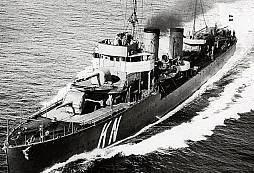 Japonská „Dlouhá kopí“ během války poslala ke dnu 22 spojeneckých lodí