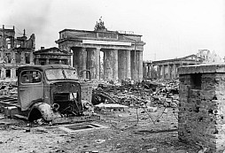 Poslední bitva o Berlín: Co se skrývalo za záhadnou zprávou, která mohla zvrátit průběh historie