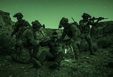 Druhý člen posádky sestřelené F-15 zachráněn speciálními jednotkami. Trump mluví o jedné z nejodvážnějších misí