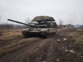 T-90: Nejlepší na světě, nebo jen iluze? Proč Putin chválí tank, který na Ukrajině mizí
