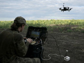 Americká armáda chce ukrajinské výrobce dronů přesunout do USA. Trump přitom tvrdí, že pomoc nepotřebují