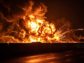 Video: Obří exploze u Kyjeva. Ruský Geran-4 zasáhl muniční sklad, detonace zachytili lidé z dálnice