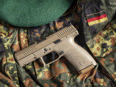 Bundeswehr začne přezbrojovat na české pistole P13. CZ P-10 nahradí zbraň, která slouží německým vojákům přes třicet let