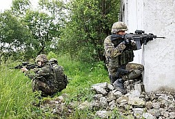 Boj v uzavřených prostorech (CQB) - výcvik AČR