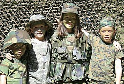 Zpověď ženy vojáka: Hry s vojenskou tematikou mohou být pro děti docela fajn