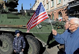 Hrozí České republice při průjezdu amerických ozbrojených sil mezinárodní ostuda?