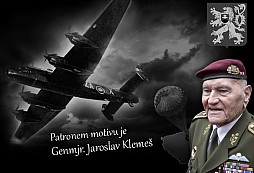 Genmjr. Jaroslav Klemeš se stal patronem trička českých parašutistů