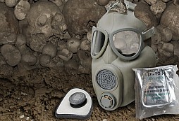 Může vám plynová maska z dob ČSLA zachránit život?