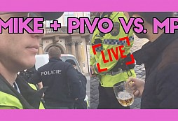 Arogantní srá* s pivem v ruce absolutně pohrdá zákony i Městskou policií