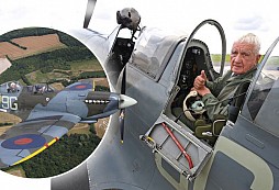 Náš válečný veterán gen. Emil Boček po mnoha letech opět pilotoval legendární Spitfire
