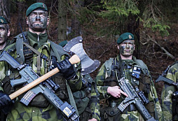 Švédové znovu zavádí povinnou vojnu, měli bychom se nechat inspirovat?