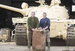 Sběratel si koupil na eBay irácký tank za skoro 1 milión a našel v něm ukryté zlato za 60 milionů