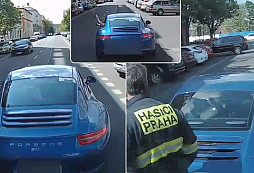 Pražské hasiče ohrožoval cestou od zásahu řidič Porsche