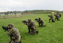 Výcvik 3. průzkumné roty AZ 102.pzpr