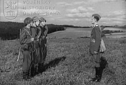 Výcvik vojína v obraně (1953)