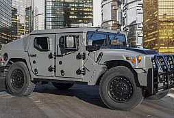 Nová generace armádního Humvee je tady