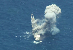 Americké námořnictvo potopilo velký křižník – posloužil jako cíl pro rakety