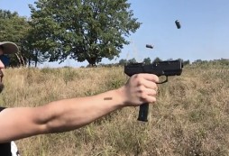 Plynové pistole, u kterých nepotřebujete vlastnit 'zbroják', jsou na českém trhu velmi populární 