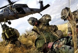 Strážní andělé neboli Pararescue Jumpers mají neskutečně obtížnou práci