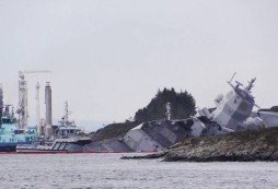 Norové při obrovském cvičení NATO přišli o moderní bojovou loď
