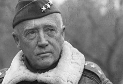 Generál Patton fackoval nemocné vojáky