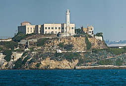 Peklo zvané Alcatraz - jedna z nejhorších a nejpřísněji střežených federálních věznic 20. století