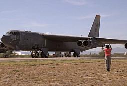 Ze smetiště do služby: Americké letectvo vrací do služby 10 let vyřazený bombardér B-52H
