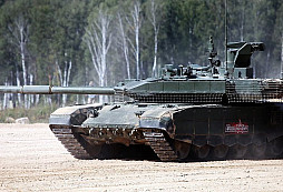 Ruská armáda začala přijímat tanky T-90M