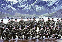 Bitva o Grytviken: Na rozkaz vzdát se velitel britských mariňáků odpověděl "Kašlu na to, Argentinci si pobrečí"